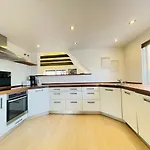 Daire Aday - 3 Bedrooms Luxurious In