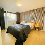 Aday - 3 Bedrooms Luxurious In 公寓 *