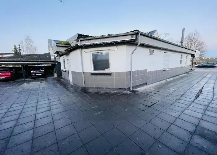 Aday - 3 Bedrooms Luxurious In *